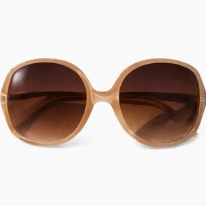 Chic Oversized Beige Sunglasses